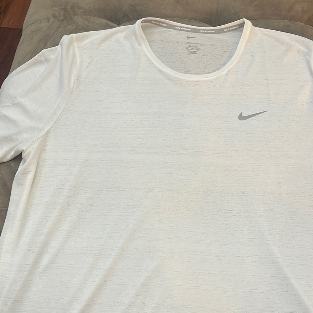 White Nike Running Shirt XXL